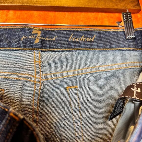 7 For All Mankind Boot Cut Dark Wash Bootcut Jeans Size 31 Pre- Loved - Picture 4 of 6